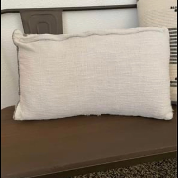 Home Goods Boho pillow - Picture 4 of 4